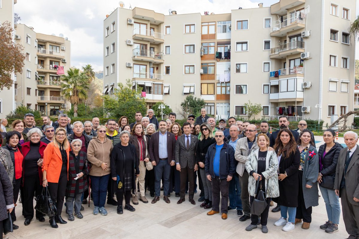 ACAR ÜNLÜ MOLA VERMİYOR!