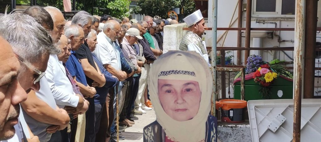 EMİNE TOKMAK SON YOLCULUĞUNA UĞURLANDI