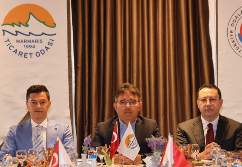 TURİZMDE SEZON DEĞERLENDİRMESİ MARMARİS’TE MASAYA YATIRILDI
