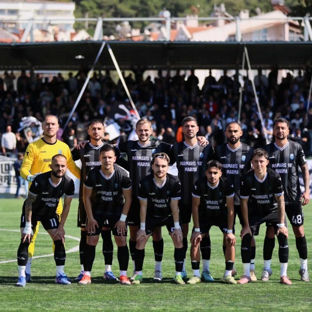 MARMARİS YAT MARİN FK ZİRVEYİ BIRAKMIYOR