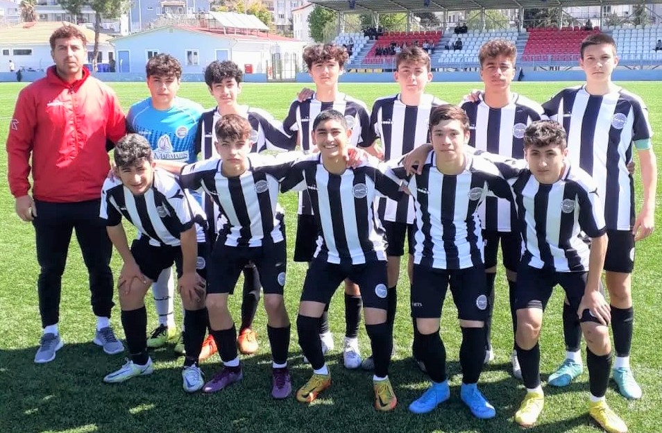 <strong>SPORA YAPILAN YATIRIMLAR BAŞARI OLARAK GERİ DÖNÜYOR</strong>