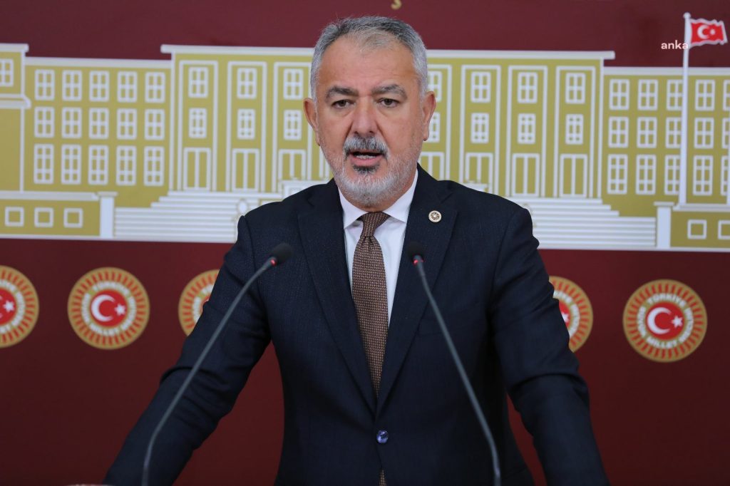Cumhur Uzun: “İlk evini alacak ailelerden tapu harcı alınmasın”