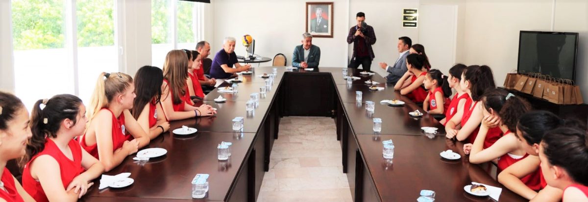 MEHMET OKTAY: EN GÜZEL HEDİYE