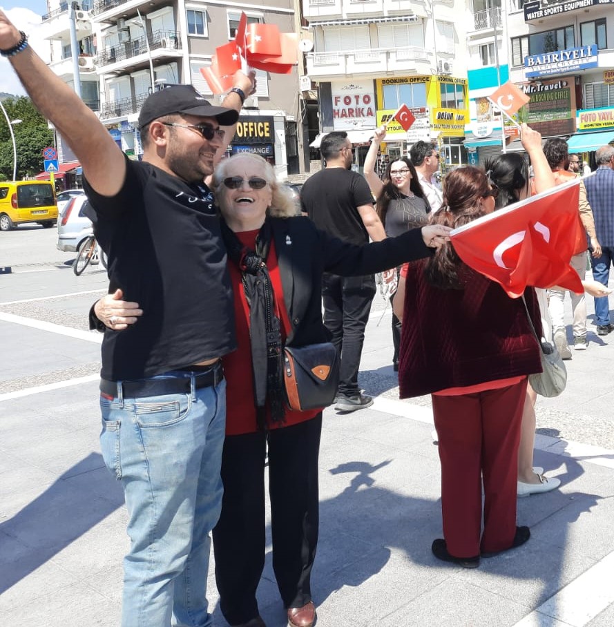 ZAFER PARTİLİLER ‘ANDIMIZ’I OKUDU