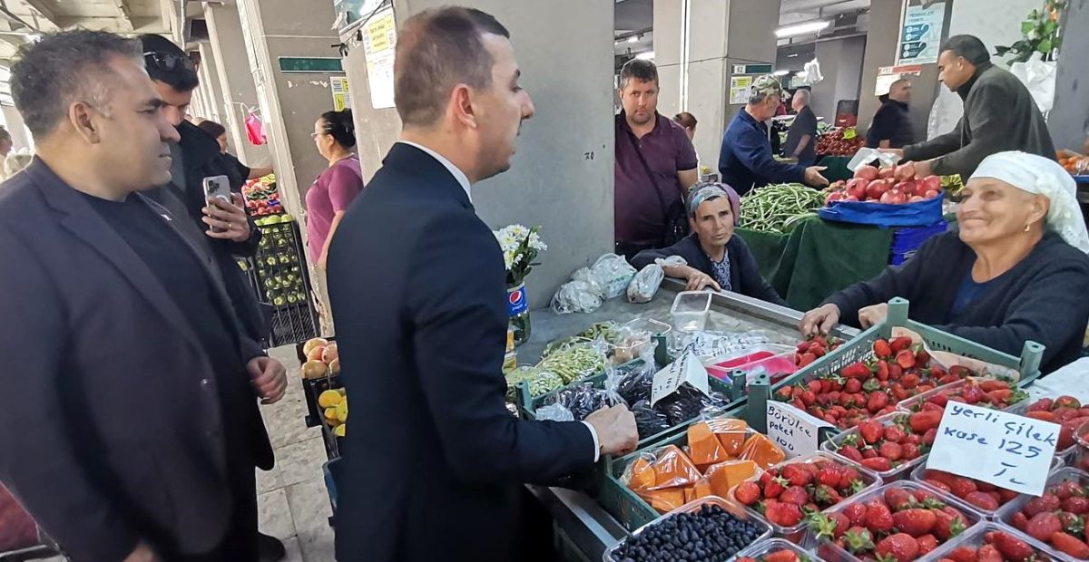 CHP’NİN ‘PAZAR ZİYARETLERİ’ SÜRÜYOR