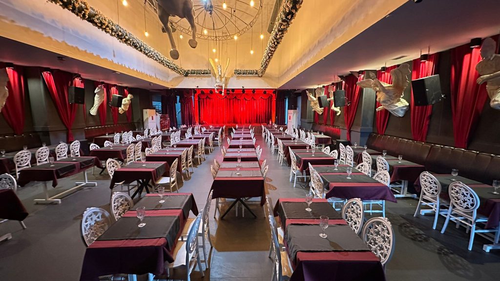 ROYAL CAFE MÜZİKHOLÜ GÖZ DOLDURUYOR