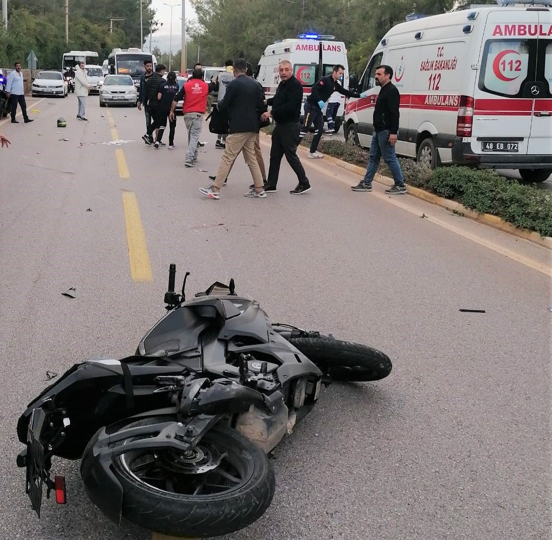 MOTOSİKLETİN ÇARPTIĞI YAYA HAYATINI KAYBETTİ