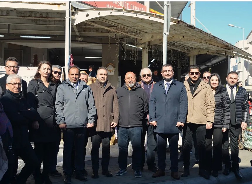 MARMARİS’TE DEPREMZEDELER İÇİN LOKMA HAYRI DÜZENLENDİ