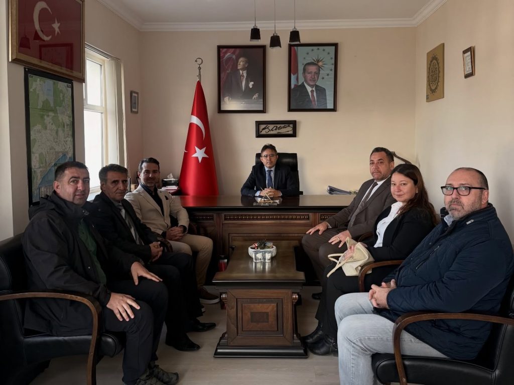 ESNAF VE SANATKÂRLAR ODASI BAŞKAN ADAYI MEHMET KARA’DAN KAYMAKAM KAYA’YA ZİYARET