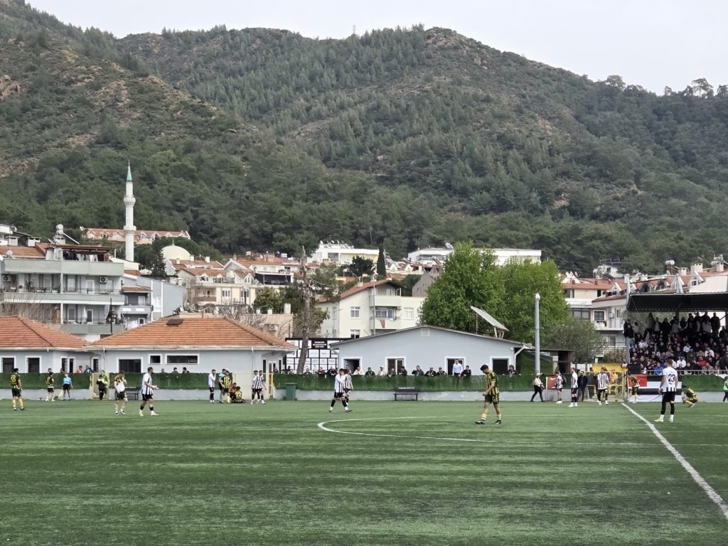 NURULLAH KAYA, BAL LİGİ KARŞILAŞMASINI TRİBÜNDEN TAKİP ETTİ