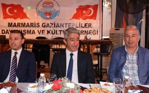 BAŞKAN OKTAY ANTEPLİLERİN İFTARINA KONUK OLDU