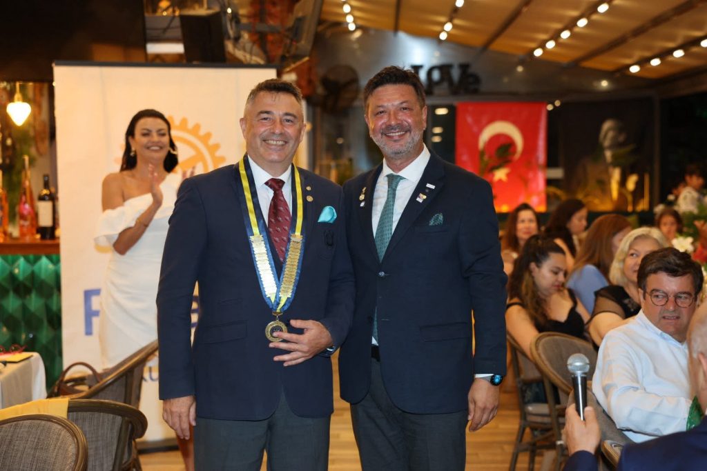 MARMARİS ROTARY KULÜBÜ’NDE DEVİR TESLİM HEYECANI