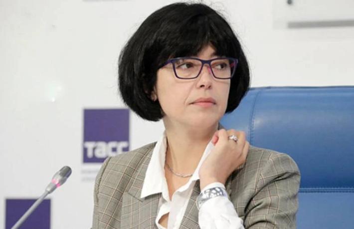 ‘RUS TURİSTLER YEDİ ÜLKEDE BANKA KARTI ÇIKARABİLİR’