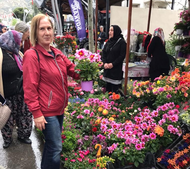 MUĞLALI KADIN ÜRETİCİLER BAYINDIR ÇİÇEK FESTİVALİ’NE KATILDI