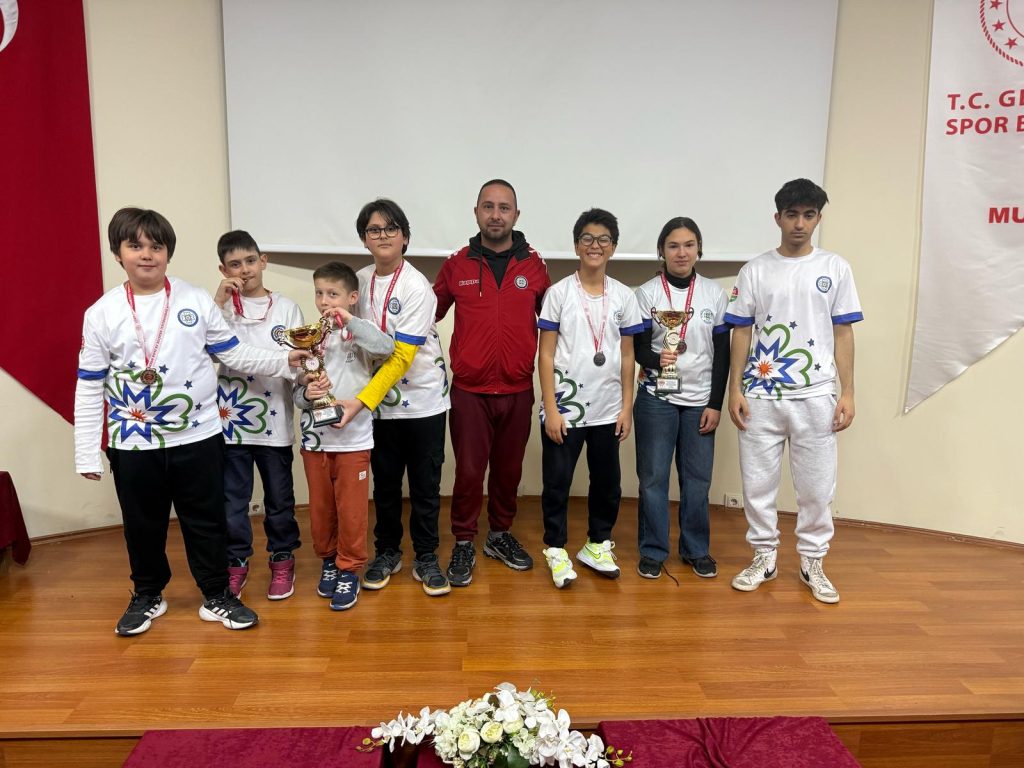 BÜYÜKŞEHİR SPORCULARINDAN SATRANÇTA ÇİFTE BAŞARI