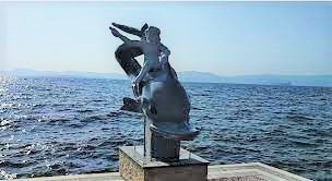 HERMİAS HEYKELİ YENİDEN GÜLLÜK HALKIYLA BULUŞTU