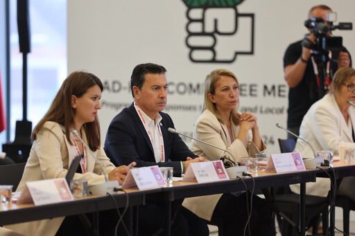 AHMET ARAS KOMİTE TOPLANTISINDA KONUŞTU