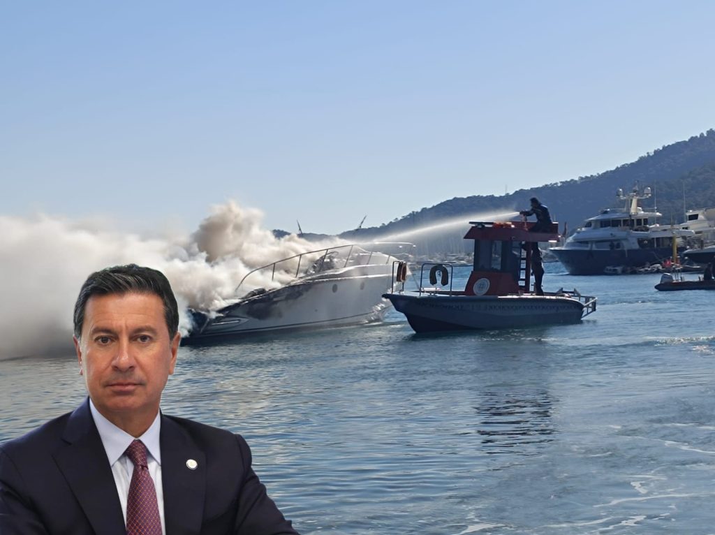 ACİL MÜDAHALE TEKNESİNDEN YAT YANGININA MÜDAHALE