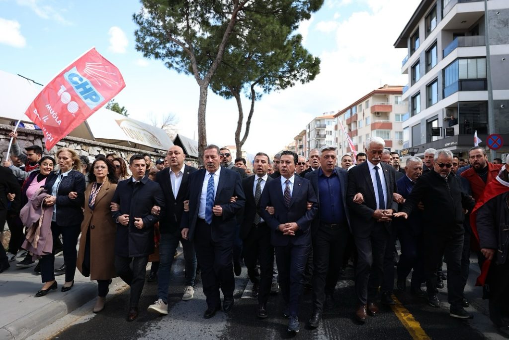 ACAR ÜNLÜ ŞİKAYETTE BULUNDU