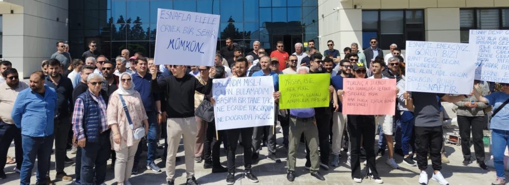 ‘ESNAFIN SESİ GİRSİN İÇERİ’