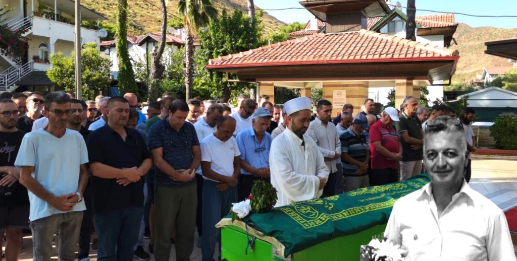 DEMOKRAT PARTİ MARMARİS İLÇE BAŞKANI MEHMET KARACAN HAYATINI KAYBETTİ