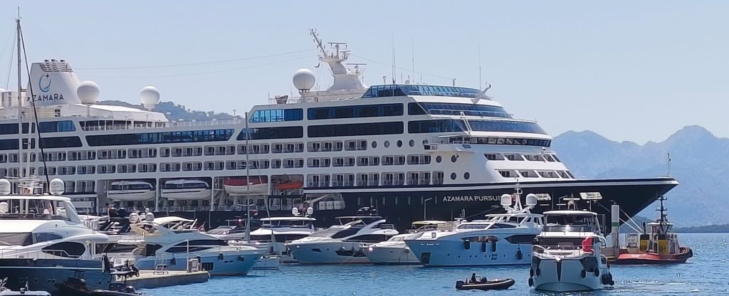 AZAMARA PURSUİT MARMARİS’E DEMİR ATTI