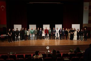 UMUT TİYATROSU İLE GENÇLERE FARKINDALIK AŞILANIYOR/ ‘UMUT’ THEATER RAISES AWARENESS AMONG YOUTH