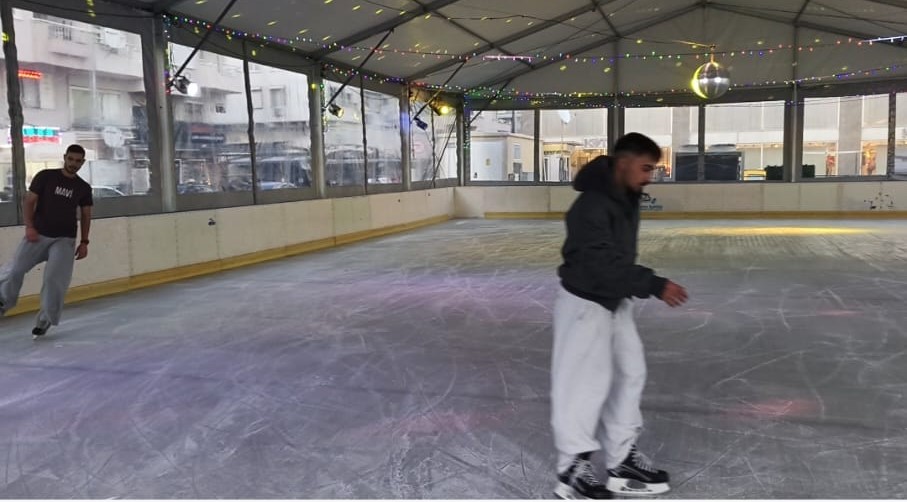 YENİ YIL FESTİVALİNDE BUZ PATENİ PİSTİ YARIN AÇILIYOR