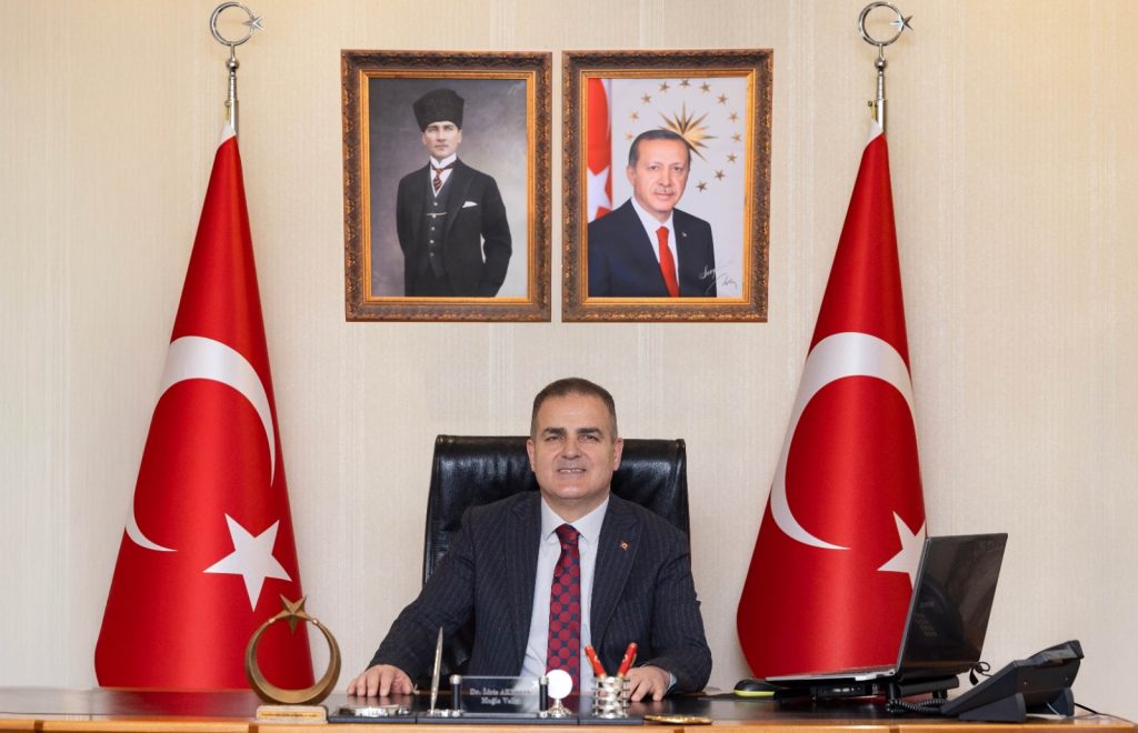 VALİ AKBIYIK: “15 TEMMUZ’DA İRADE MİLLETİNDİ, ZAFER TÜRKİYE’NİN OLDU”