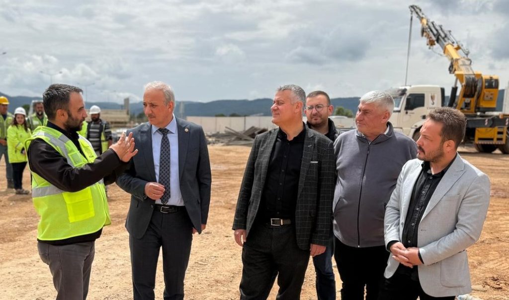 KADEM METE, KÖTEKLİ KAVŞAK İNŞAATINI YERİNDE İNCELEDİ