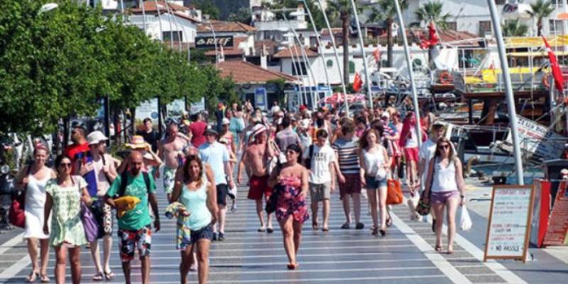 RUS TURİSTLER İÇİN TÜRKİYE EYLÜLDE DAHA UCUZ