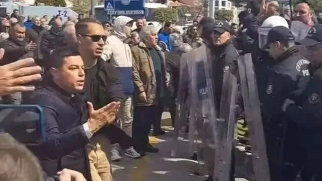 Marmaris Belediye Başkanı Acar Ünlü’ye Soruşturma Başlatıldı