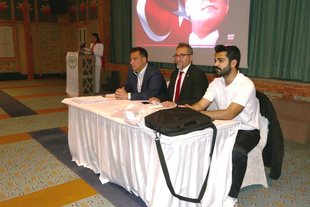 MARMARİS GENÇLERİNDEN BÜYÜKLERE ÖRNEK SEÇİM