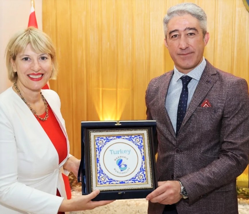 BÜYÜKELÇİSİ JİLL’DEN MEHMET OKTAY’A ZİYARET